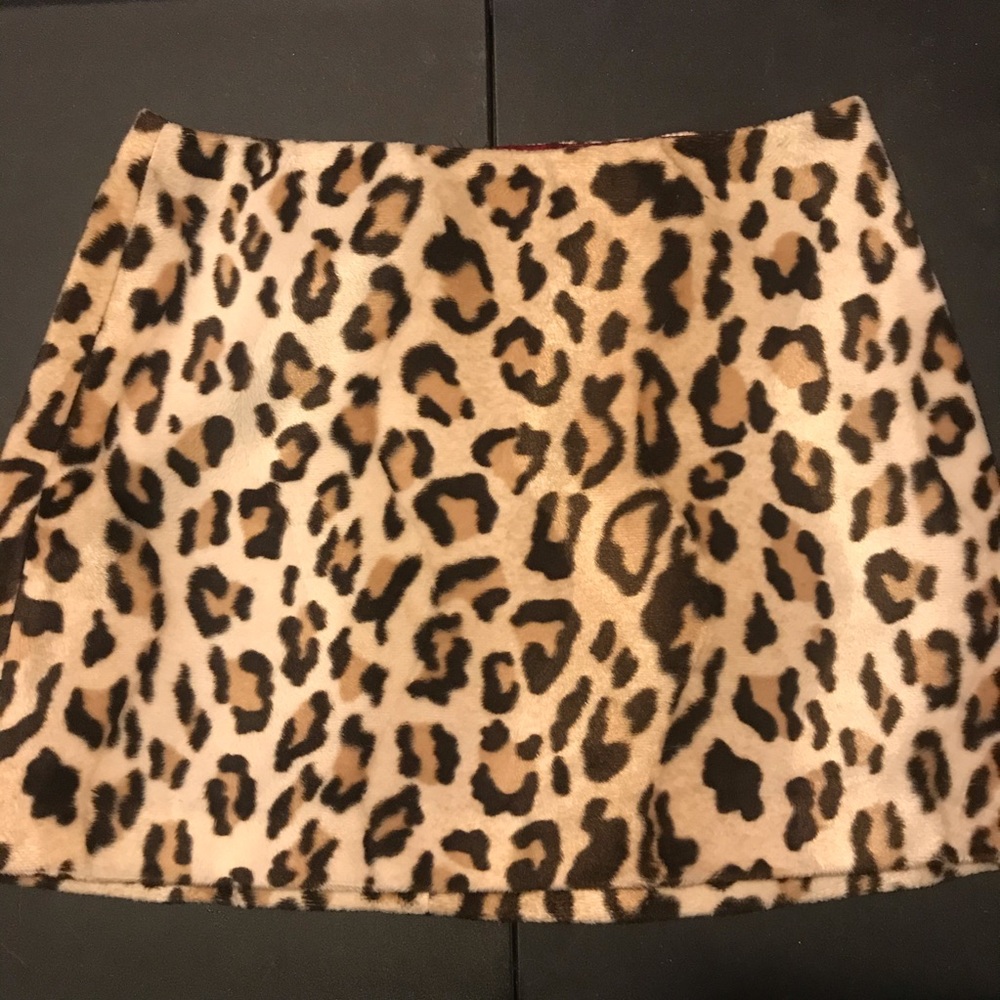 Vintage 1990’s Bebe Leopard Print Faux Fur Mini Skirt